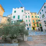 Casa Di Ta' - Happy *