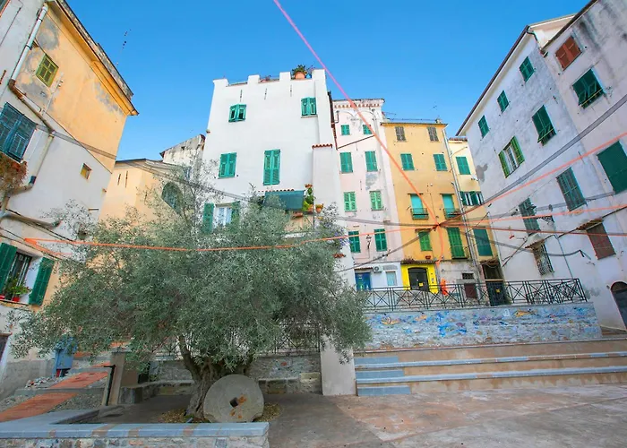 Casa Di Ta' - Happy *